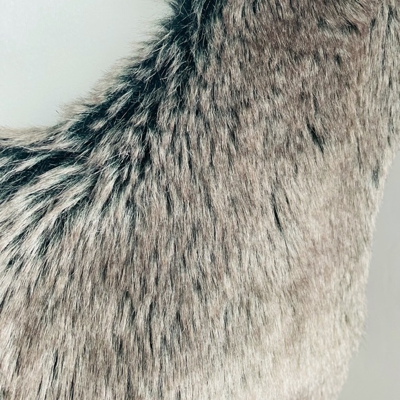 NWOT New Directions Faux Fur Sweater Top Coat Vest - Picture 2 of 7